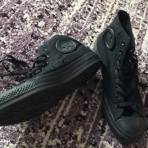 Black converse all star